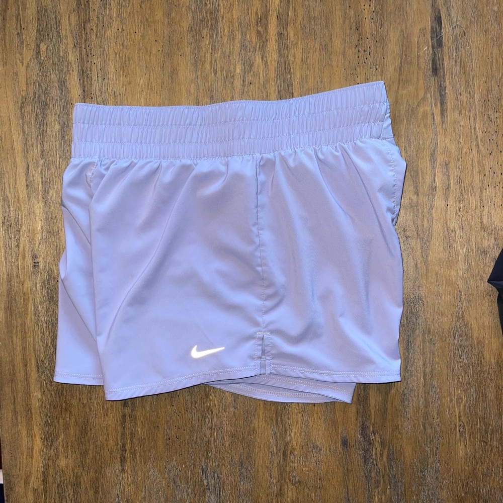 Like new! Lilac Nike Dri Fit Shorts. Size M. - Picture 4 of 4